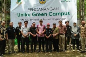 Pencanangan Uniku Green Campus.
